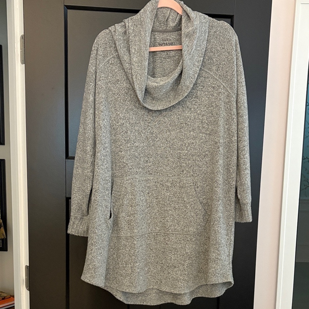 Torrid Heather Gray/Grey Cowl Neck Tunic Super Soft Plush Sweater. Size 3=22/24